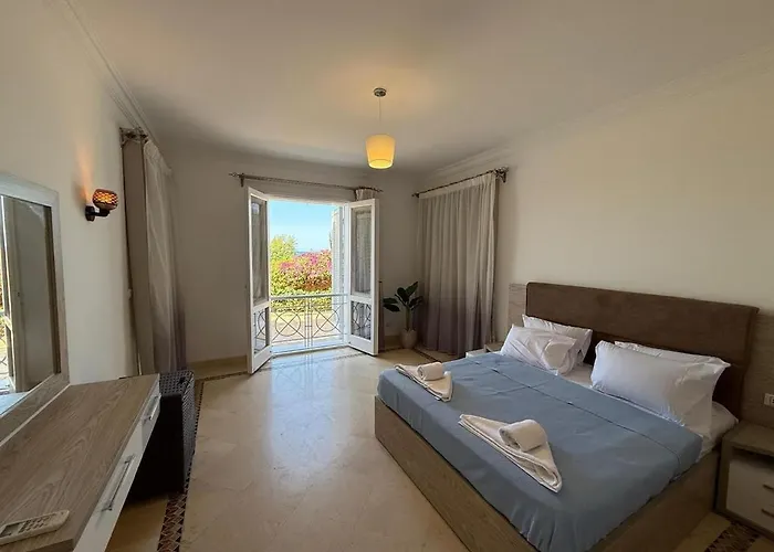 Apartment Hillside 4br Villa, El Gouna Getaway *